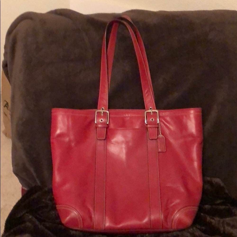 ❤️Beautiful RED Coach purse